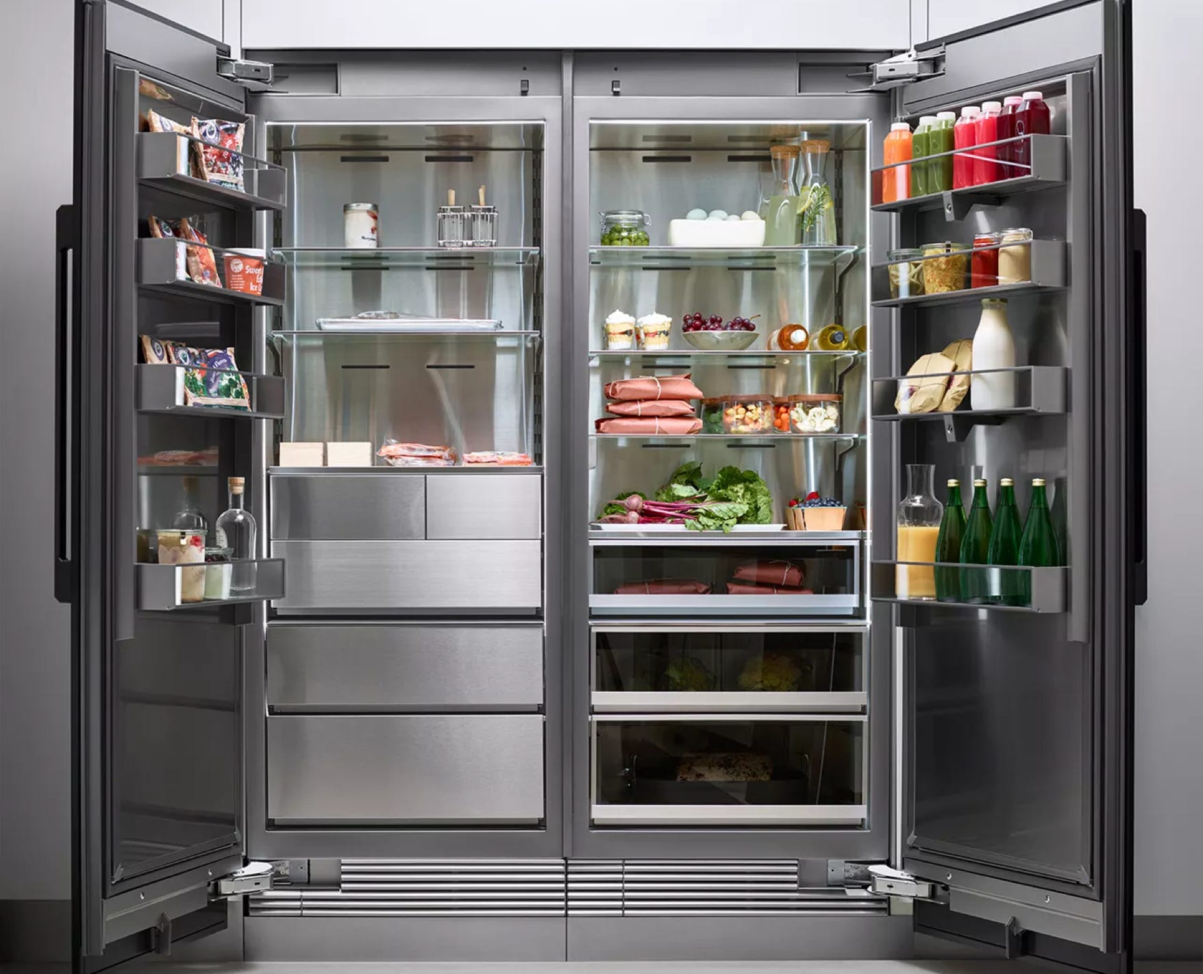 Dacor Refrigerator Interior